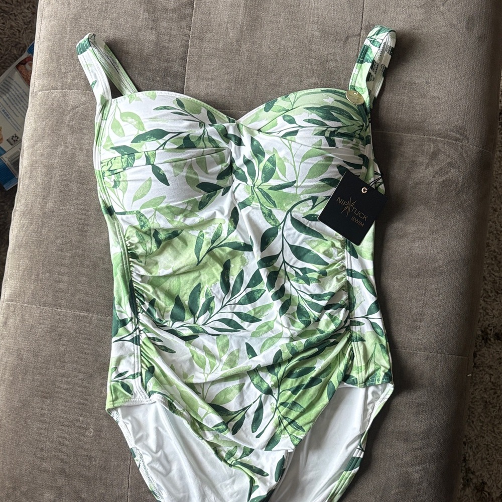 Nip Tuck Women's Green Leaf One Piece Swimsuit